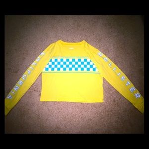 Color changing long sleeve shirt.